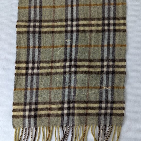 Burberrys Green Nova Check | 100% Cashmere Scarf | Made in England - Picture 4 of 9